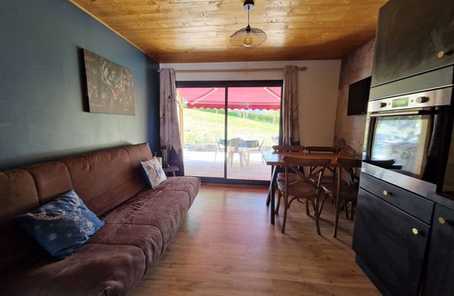 Saint-Eustache Apartment | Joli Appartement Entre lac et Montagne