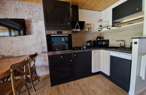Saint-Eustache Apartment | Joli Appartement Entre lac et Montagne