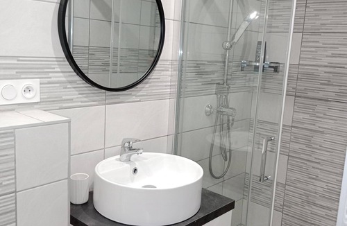 Champis Apartment | Joli Appartement Moderne a la Campagne