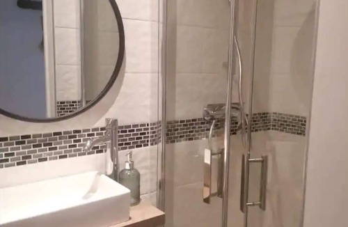 Longjumeau Apartment | Jolie F2, 4 Personnes, à 25 min de Paris, 15 min D'orly