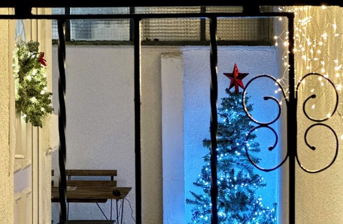 Villeneuve-le-Roi House | Just 30m from Paris, our loveroom-spa is the perfect setting for unforgettable moments.