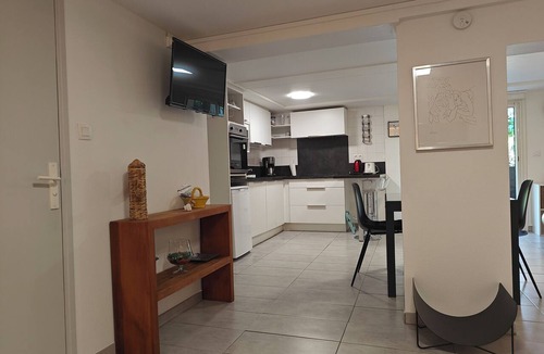 Latresne Apartment | Just 9 minutes from Bordeaux: a getaway along the Garonne River at the 4-star Latresne vacation rental