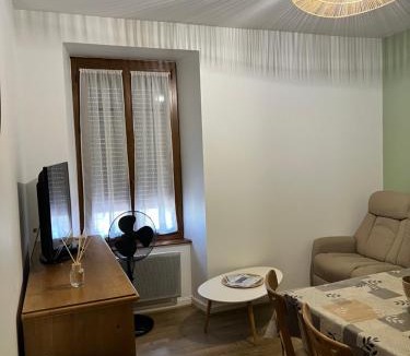 Riom-es-Montagnes Apartment | L'écrin de Loris - T1 Centre ville