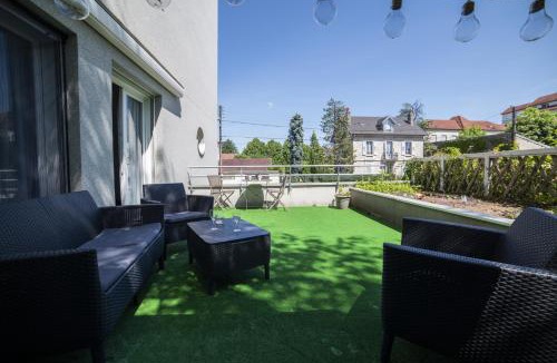 Up 1.5 Saint-Ferreol Apartment | L'île d'Olive, appartement entier 2 à 4 personnes terrasse 25 m2 Besançon, proche CV, Micropolis et CHU