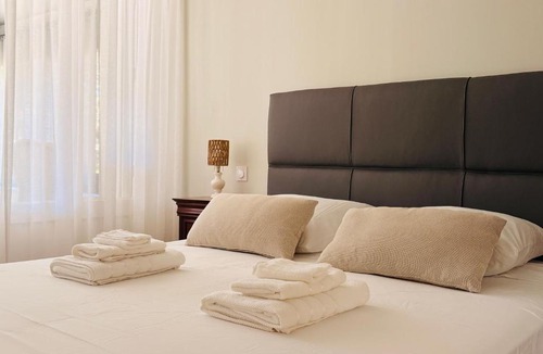 Crest Apartment | L'Accalmie - Résidence calme, Plein centre, Plain pied