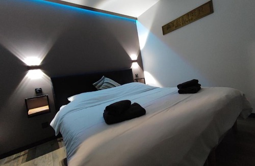 Champagnole Apartment | L'ACIÉRIE Logis de luxe avec Jacuzzi