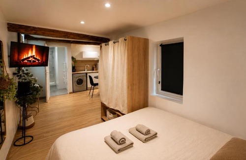 Macon Apartment | L'Adresse Mâconnaise Central - 2pers - Calme