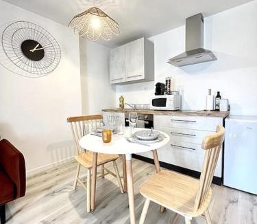 Romans-sur-Isere Apartment | L'Ambre rouge - Romans