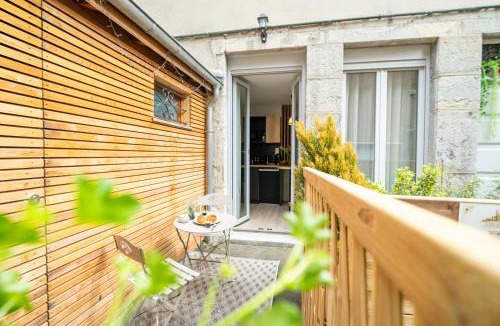 Besancon Old Town Apartment | L'Amour d'Or Romance & Détente Besançon