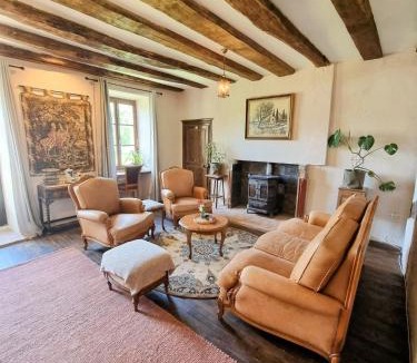La Celle-en-Morvan House | L'ancien Presbytère
