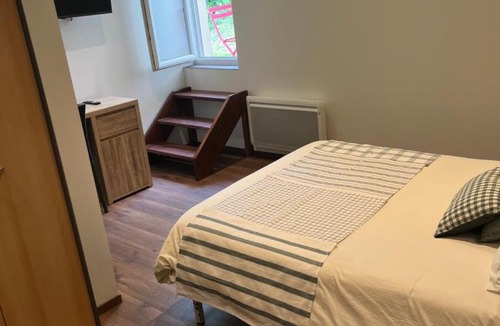 Saint-Chely-d'Aubrac Bed & Breakfast | l'Ancienne Gendarmerie