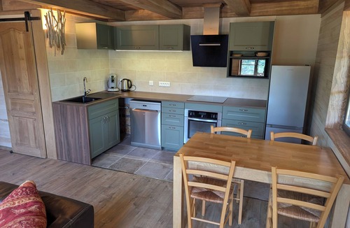 Corancy Ski Chalet | L'annexe du lac (Chalet on the shores of Lake Pannecière) 2/4 people