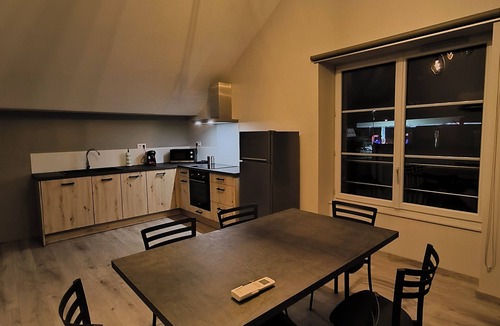 Paroisse Notre-Dame Apartment | L'appart le 1952