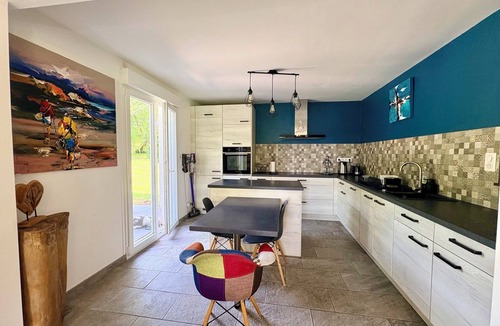 Champagney House | L'Art du Bassin nature and access to water.