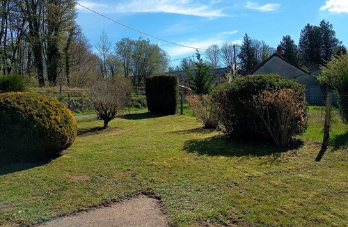 Saint-Brisson House | L' Atelier, cosy gîte in the heart of the Morvan Regional Nature Park.