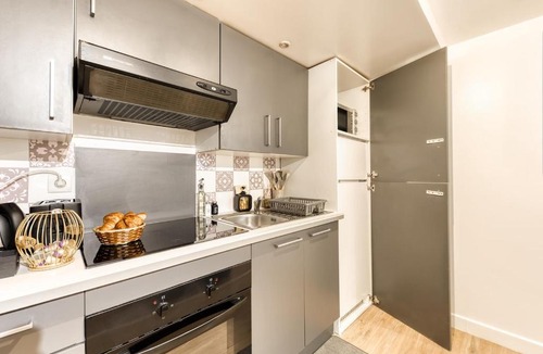 Arcueil Apartment | L authentique T2 à Arcueil à deux pas du RER B Porte de Paris