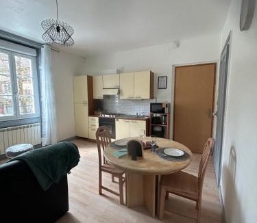 Saint-Claude Apartment | L azur Jurassien séjour chaleureux dans le Jura