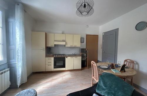 Saint-Claude Apartment | L azur Jurassien séjour chaleureux dans le Jura