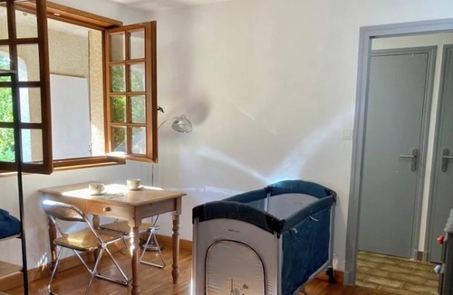 La Roche-Vineuse House | L'Ecoin tranquille, entre Vignes et nature.