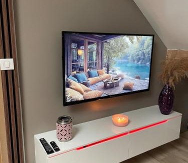 Montenois Apartment | L'ESCALE SECRETE - SPA et Salle cinéma 4K -