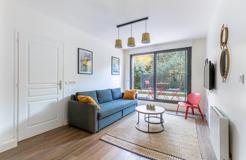 Le Kremlin-Bicetre Apartment | L'Escapade Paris