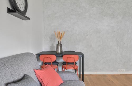 Choisy-le-Roi Apartment | L’escapade Parisienne - Beau 2 pièces - Proche Paris- Netflix