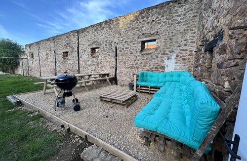 Avallon House | "L'escargot" Family home