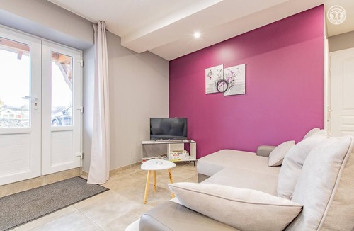 Saint-Martin-la-Patrouille House | L'etape de la Croisée