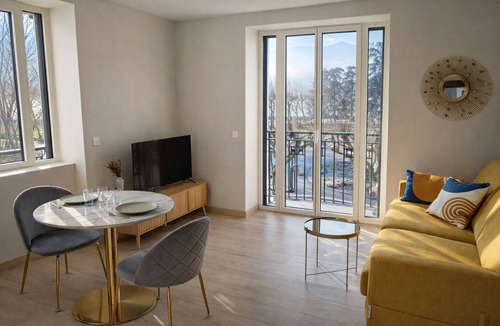 Aix-les-Bains Apartment | L'Océan des Âges (T3 lake view)