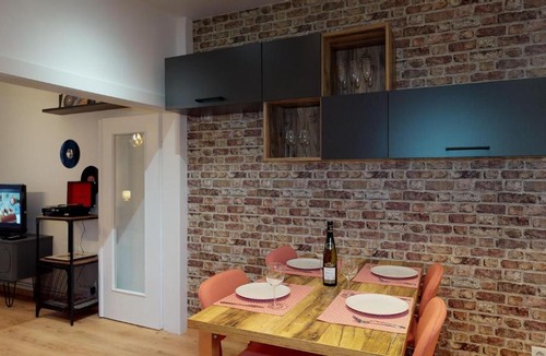 Colmar Apartment | L'OCTAVE Colmar apartment 1 bedroom & living-room