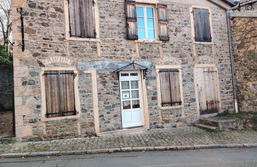 Jullie House | L'Odyssée de Mélyna between Beaujolais and Burgundy - Gite for 12 people in Jullié.