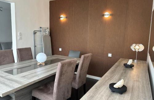 Voiron Apartment | L'Olivier de Lily