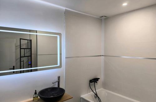 Lons-le-Saunier Apartment | L'oranger