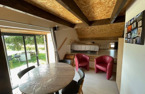 Nasbinals House | L'Oustal 2/3 persons in Montgrousset