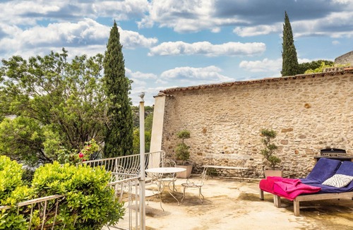 Saint-Martin-d'Ardeche House | La Bâtisse de Rêve, Authentic Villa for 8 people with Jacuzzi
