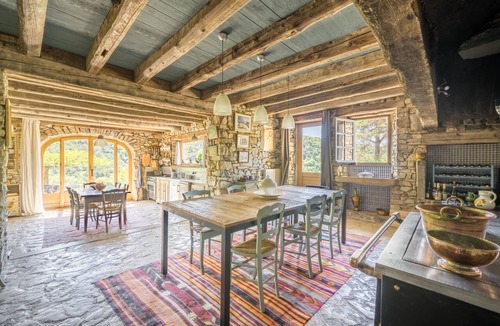Suze House | La Bégude - En pleine nature avec piscine privée