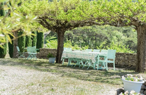 Suze House | La Bégude - En pleine nature avec piscine privée