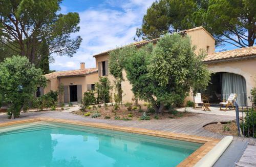 Caromb Villa | La Bastide des Amis