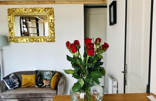 Quincie-en-Beaujolais House | La bohème, charming gîte breakfast included