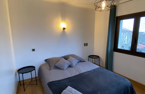 Pont-Saint-Esprit Hotel | La Bourse