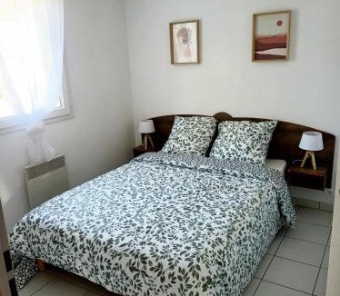 Saint-Geniez-d'Olt Apartment | La Bulle d'Olt - Piscine, vacances et nature
