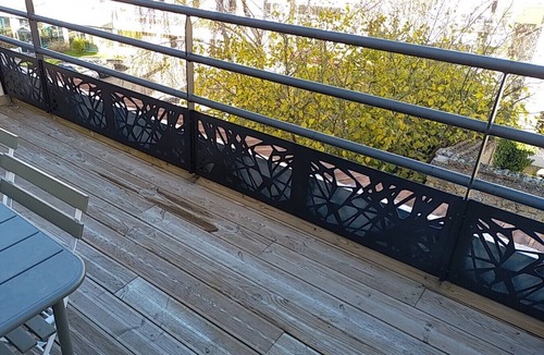Plantieres Queuleu Apartment | La Cabane 3* and L'Atelier 4 * apartments for up to 9 people