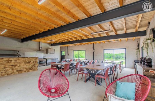 La Chapelle-Naude House | la Cabane de L'etang