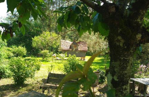 Rasey Other | La cabane de Moïra