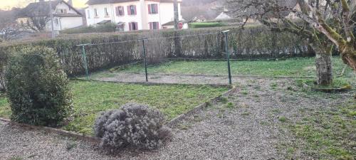 Hericourt Apartment | La Campagne à la ville dans pavillon avec jardin Clos et privatif