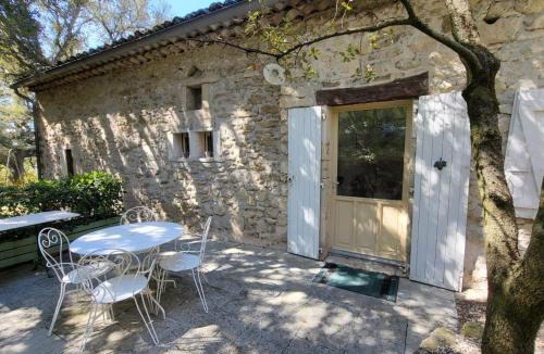 Montsegur-sur-Lauzon House | La Cassine, gîte des Lucioles en Provence