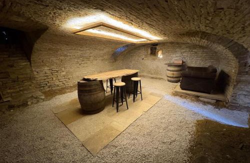 Dracy-le-Fort Villa | La Cave des Miracles