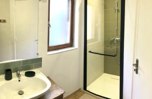 Chirols Apartment | La Châtaigne Perchée, piscine et nature