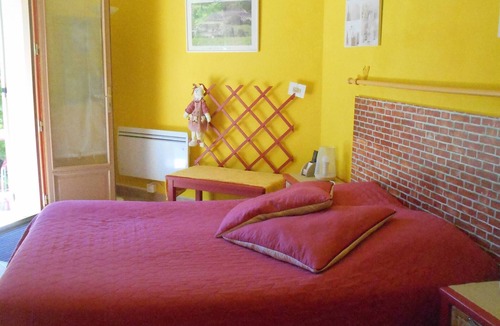 Donzere House | La Chambre Du Mimosa