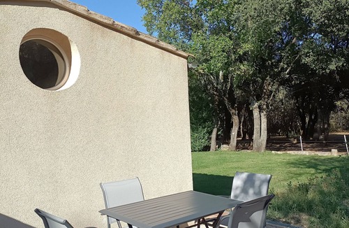 Mazan Apartment | La Chenaie